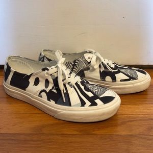 🔥 RARE!! 🔥 Vans Authentics